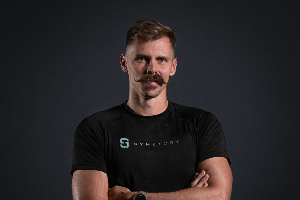 Silový trénink je jeden z&nbsp;nejlepších nástrojů pro zpevnění postavy, stabilitu kloubů i&nbsp;prevenci bolestí zad, říká trenér a&nbsp;bývalý olympionik 